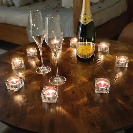 Escapade En Amoureux & Balneo Le Petit Clos 别墅 谢勒