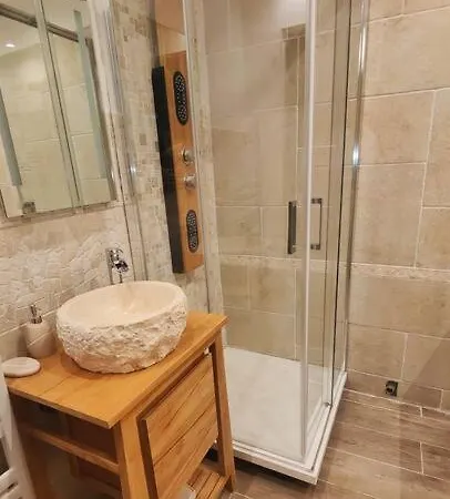 Villa Escapade En Amoureux & Balneo Le Petit Clos